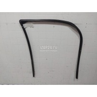 Уплотнитель стекла двери Renault Sandero (2009 - 2014) 8200950247