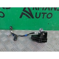 Кронштейн фонаря внешнего Toyota Highlander 4 U70 2019-нв 525620E030