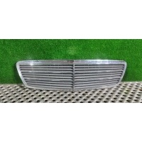 Решетка радиатора Mercedes C W203 2003 A 203 880 04 83