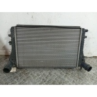 Интеркулер DELPHI , ДЕФЕКТ ЛЕВОЙ НОГИ. Volkswagen Touran 2013 1K0145803BM