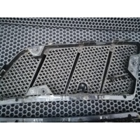 Решётка в капот правая мерседес ML GL 164 (1319) MERCEDES BENZ M-Class|GL-Class W164|X164 2008 A1648804405,A1648801405,A1648804805