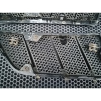 Решётка в капот левая мерседес ML GL 164 (1319) MERCEDES BENZ M-Class|GL-Class W164|X164 2008 A1648804305,A1648800105,A1648804705