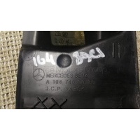 Накладка замка багажника Мерседес МЛ ML 164 (89C1) MERCEDES BENZ M-Class W164 2007 A1647400030