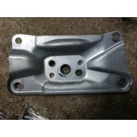 Крепление механизма крышки багажника Мерседес ML 164 (83P33) MERCEDES BENZ M-Class|GL-Class W164|X164 2009 A1647400014