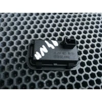 Кнопка закрытия багажника Mercedes ML GL 164 R 251 (94N11) MERCEDES BENZ M-Class|GL-Class|R-Class W164|X164|W251 2009 A2118219551