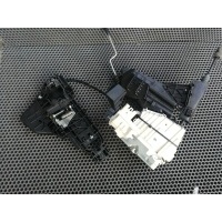 Замок двери задний правый Mercedes ML 164 (1N17) MERCEDES BENZ M-Class W164 2007 A1647302635,A1647301035