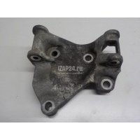 Кронштейн генератора Renault Sandero 2014 117102915R