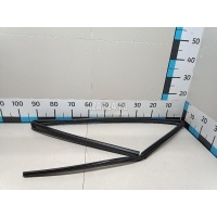 Уплотнитель стекла двери Toyota Hilux 2015 681510K090