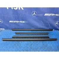 уплотнитель стекла двери Mercedes-benz c320 W203 2002 A2037251565