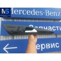 Накладка двери передней правой Mercedes CLS W218 2011 A2187206080,A2128700558,A2129059700,2129059700,A2128700558