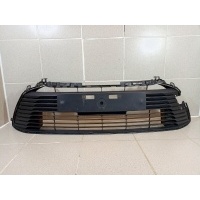 Решетка в бампер центральная Toyota Corolla E210 5311202B50