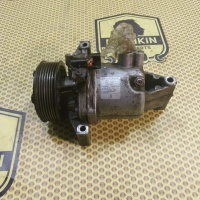 Компрессор кондиционера Nissan Juke F15 2011 92600-1KA1B