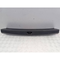 Накладка внутренняя на заднюю панель кузова Audi A8 D3 2006 4E0863471B