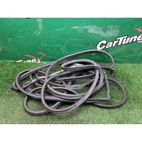 Уплотнители дверей Mercedes-Benz E W210 1996 A2107200178
