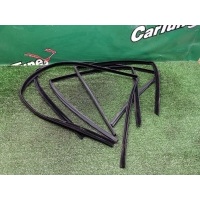 Уплотнители стекол Mercedes-Benz E W210 1996 A2107250925