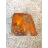 Поворотник правый Volkswagen Passat B3 1990