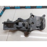 Кронштейн генератора Renault Dokker 2012 688300538R