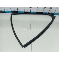 Уплотнитель стекла двери Toyota ES 2018 6814233140