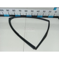 Уплотнитель стекла двери Toyota ES 2018 6815233140