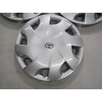 B.ładny колпак toyota yaris auris 15 oryginalny