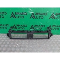 кронштейн радиатора верхний Audi A4 5 B9 2015-нв 8W0807771