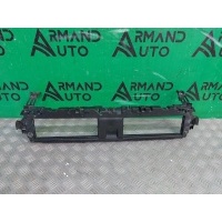 кронштейн радиатора верхний Audi A4 5 B9 2015-нв 8W0807771