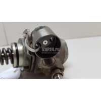 Насос (ТНВД) бензиновый VAG A6 [C6,4F] (2004 - 2011) 06E127025M
