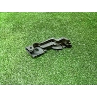 направляющая переднего бампера Audi A4 [B8] Allroad 2009-2016 8K0807284A