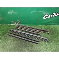 Бархотки стекол Mercedes-Benz E S210 2002 A2107250265