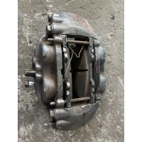 Суппорт передний левый Lexus LX 570 2007-2012 2010 4775060280