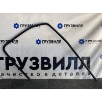 уплотнитель стекла двери правый Volvo FH4