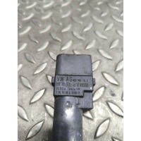 Катушка зажигания Volkswagen Golf 2000 022905715c