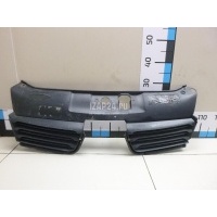 Решетка радиатора Renault Clio II/Symbol (1998 - 2008) 8200272056
