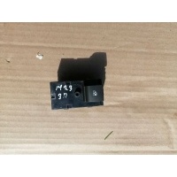 Кнопка стеклоподъемника заднего правого Chevrolet Cruze 2 2016 13408450