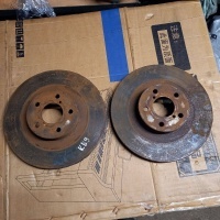диск тормозной передний Subaru Forester 3 (SH) 2009 26300SA001