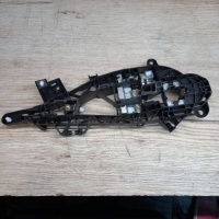 скелет ручки наружной передней правой Chevrolet Cruze 2 2018 13506030