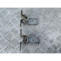 Петля двери Mitsubishi L200 (2006-2015) 2012 5702A033, 5702A034
