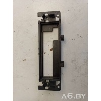 Кронштейн Volkswagen Transporter T5 2009 7E0858241A