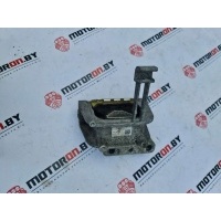 Подушка крепления двигателя Volkswagen Passat 2015 3Q0199262J