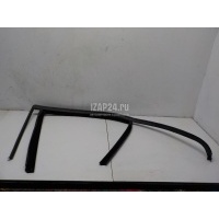 Уплотнитель стекла двери Mercedes Benz W204 (2007 - 2015) 2047352125