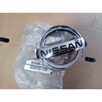 Nissan tiida значек декоративная эмблема логотип oryg.