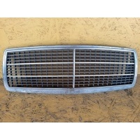 Решетка радиатора Mercedes-Benz C-Класс W202/S202 1995 2028880023