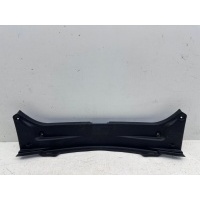 накладка замка багажника Toyota Camry V70 2018-2023 5838706270C0