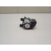 Вставка замка двери лев. Mercedes Benz W212 E-Klasse (2009 - 2016) 2047600377