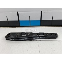 Кронштейн переднего бампера правый Renault Sandero (2009 - 2014) 8200735119