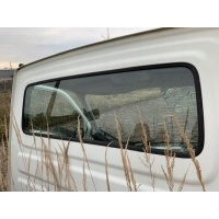 Iveco daily стекло стены крепление для кабины 2010 -