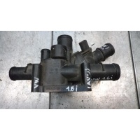 Корпус термостата Volkswagen Golf 5 поколение 2005 06A121513, 06A121111