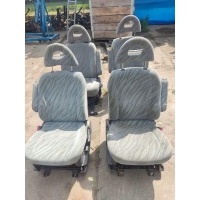 Салон кресла mitsubishi space gear.