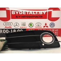 Заглушка (решетка) в бампер Audi A4 B8 (2007—2012) 2009 8K0807681C