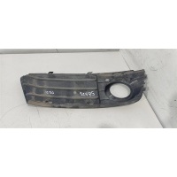 Решетка противотуманой фары левой Audi A4 2011 8K0807681A,,